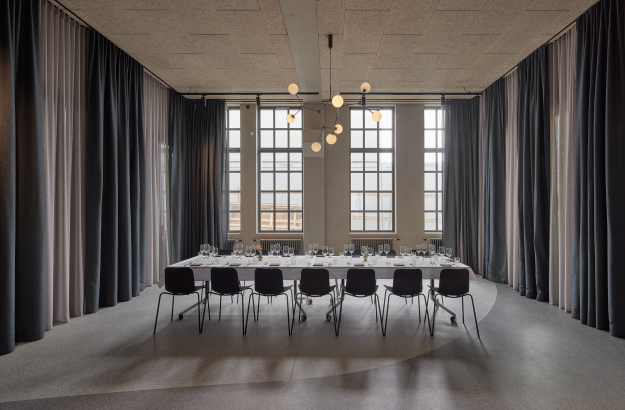 grandi-meetingroom-venue-centerhotels