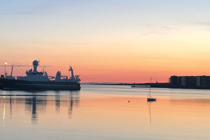 sunset header hafnarfjordur