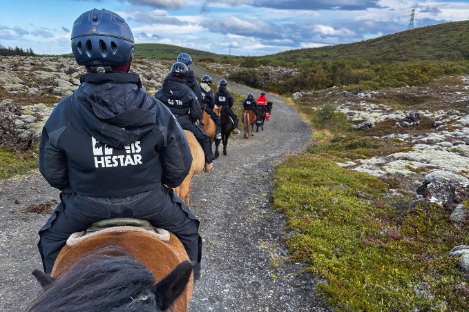 Horse riding tour through the Icelandic countryside on Icelandic horses