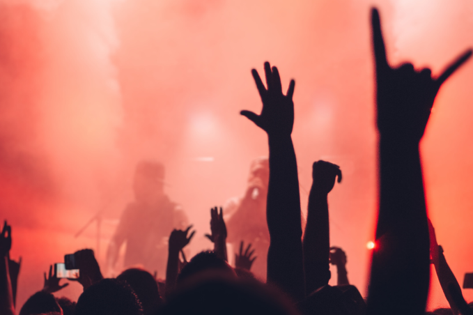 Busy Room Blog header - Airwaves